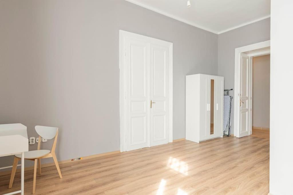 Queen Erzsebet apartment Boedapest Buitenkant foto
