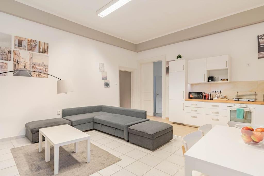 Queen Erzsebet apartment Boedapest Buitenkant foto