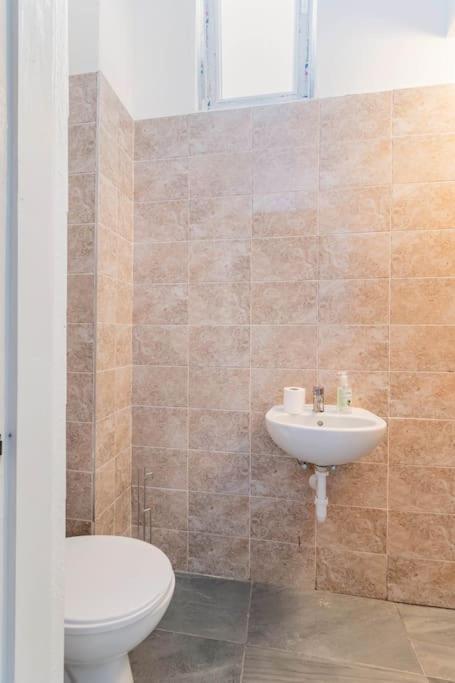 Queen Erzsebet apartment Boedapest Buitenkant foto